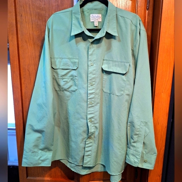 Cabela's XL men's long sleeve button-down vented shirt in green. - Picture 1 of 8